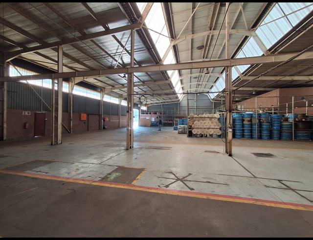 1,000M² WAREHOUSE TO LET IN HERIOTDALE